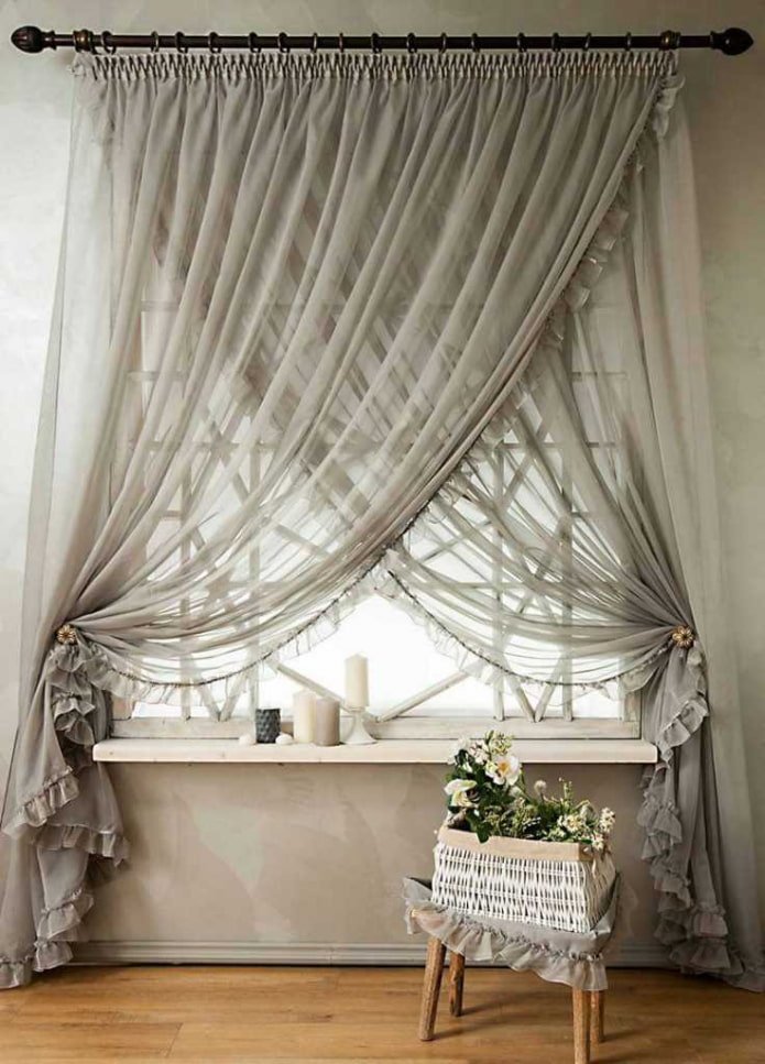 Tulle incrociato
