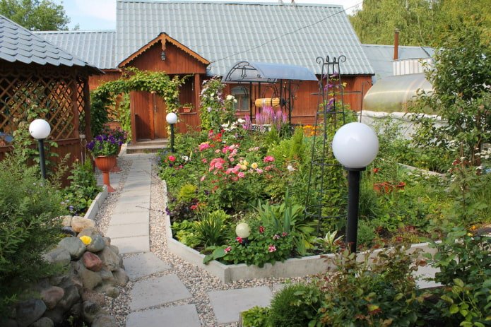 Un piccolo giardino fiorito