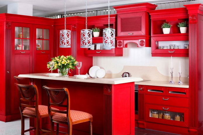 arredamento cucina nei toni del rosso