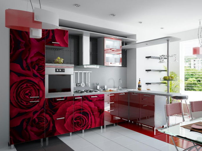 interno cucina rossa in stile moderno