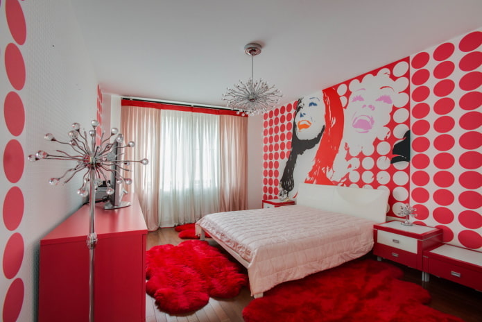 tende leggere in una camera da letto bianca e rossa