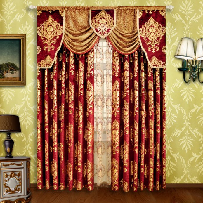 Tenda rosso e oro