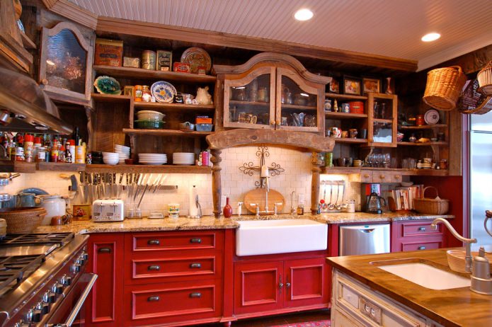 Cucina rossa in stile country