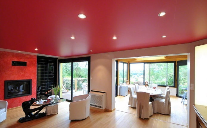 soffitto satinato con faretti