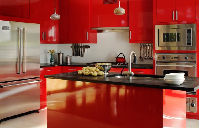 facciate rosse in cucina