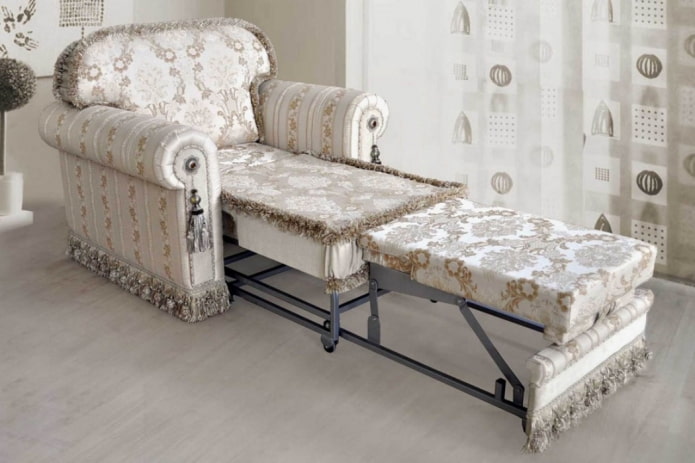 sedia pieghevole in stile classico