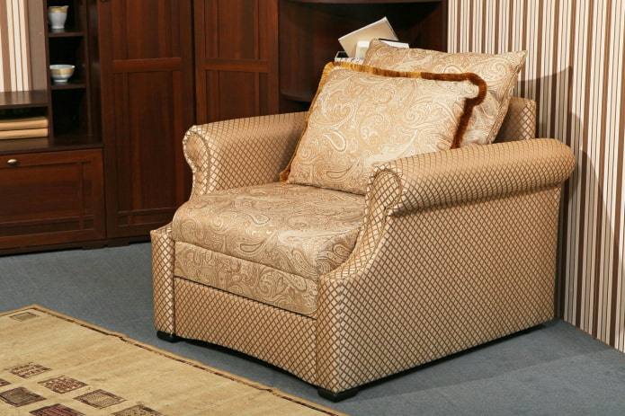 sedia pieghevole in stile classico