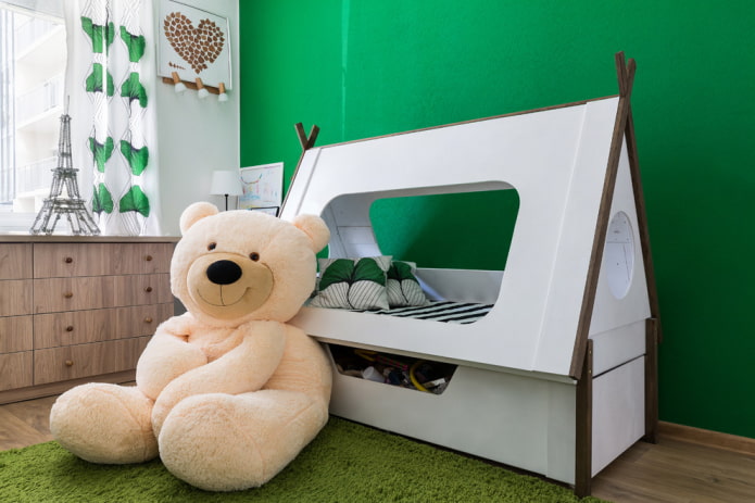 letto a forma di tenda indiana nella cameretta dei bambini