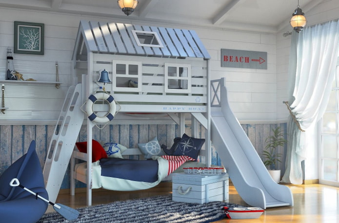 letto a forma di casa in stile marino