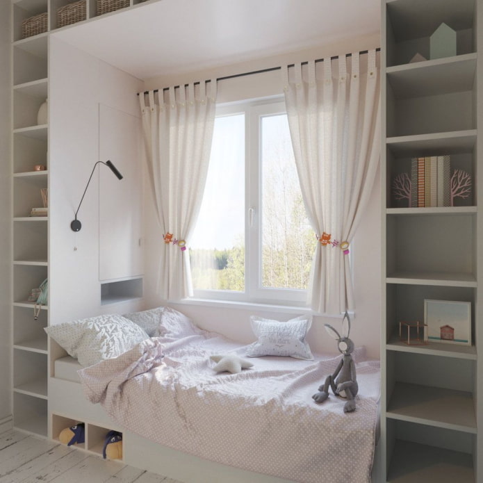 sistema per bambini con un letto vicino alla finestra