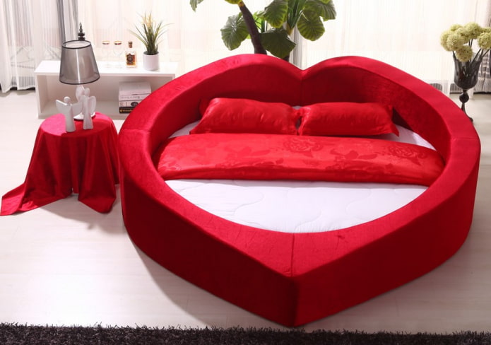 letto riccio nell'interno della camera da letto