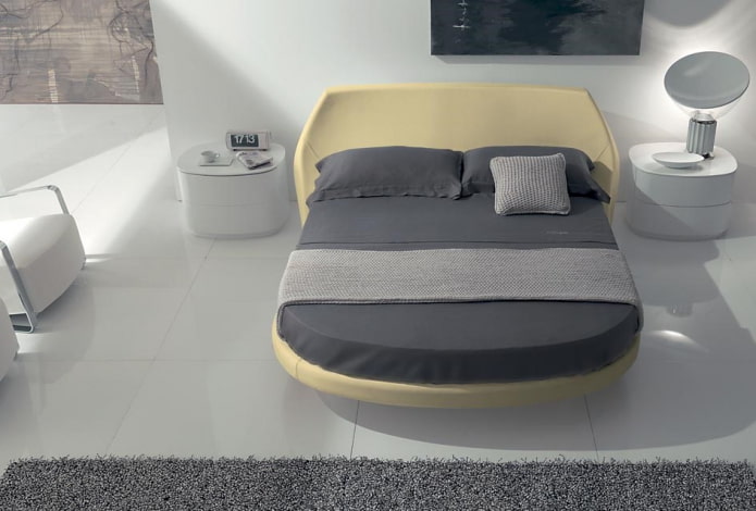 letto semicircolare nell'interno della camera da letto