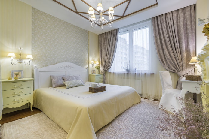 letto in un interno in stile provenzale