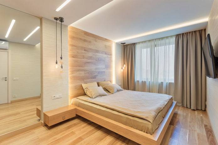 letto in legno senza schienale all'interno