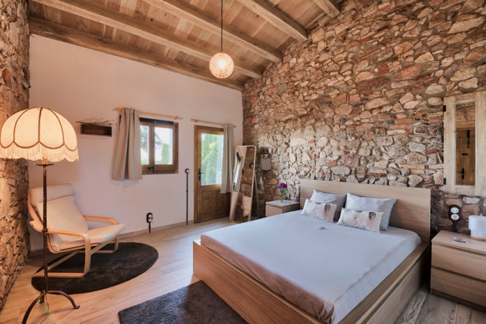 letto matrimoniale in legno all'interno letto matrimoniale in legno all'interno