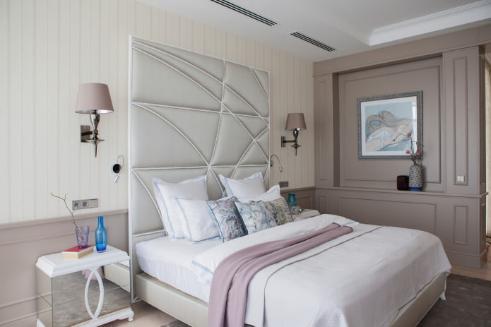 letto con testiera alta all'interno