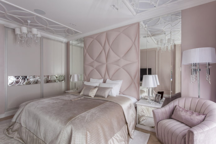 letto con testiera alta all'interno