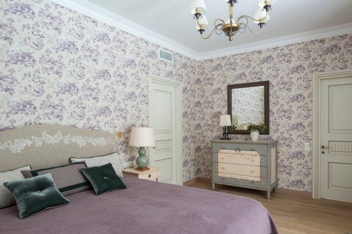 letto con testiera morbida in stile provenzale