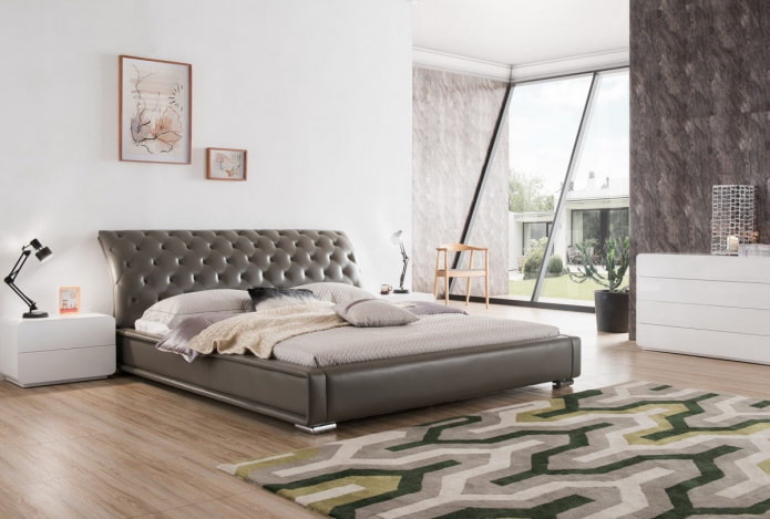letto con testiera curva all'interno
