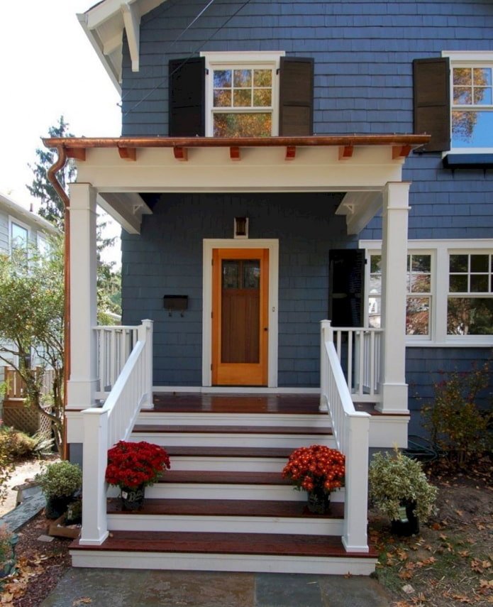 casa con veranda con tettoia
