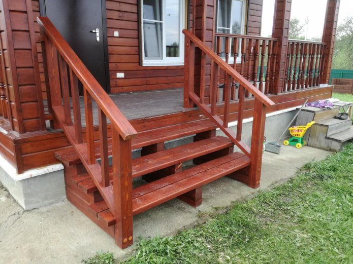 veranda di una casa in legno