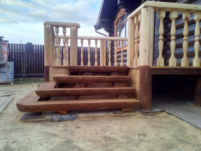 veranda in legno naturale