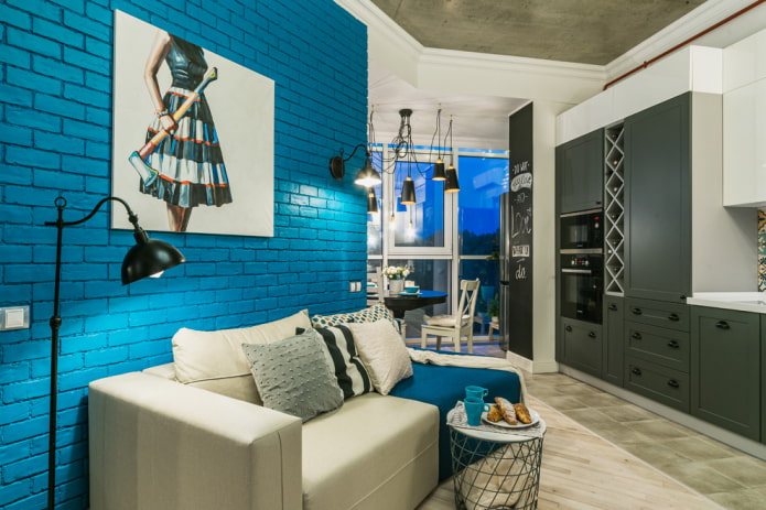 interno cucina-soggiorno con balcone