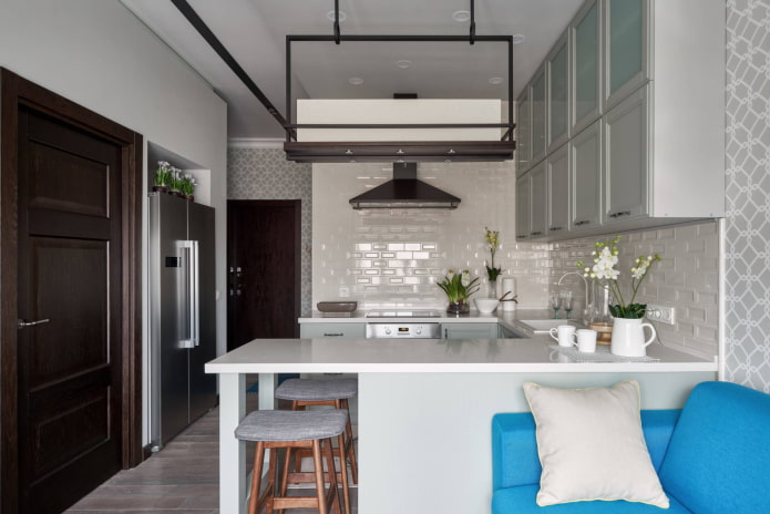 Mobili fino al soffitto