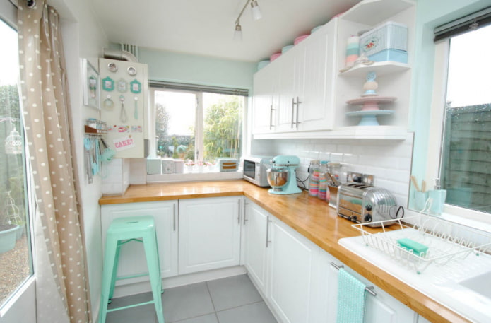 cucina in toni pastello