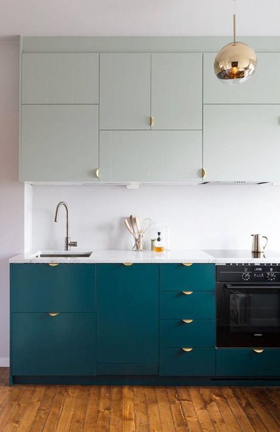 cucina color menta con smeraldo