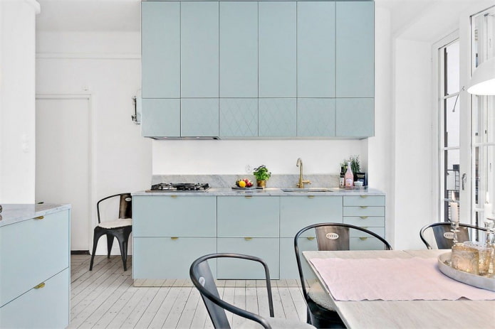 cucina colorata alla moda