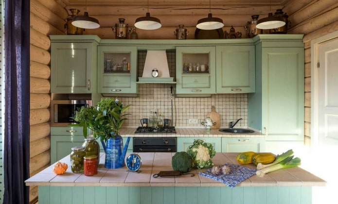 cucina in una casa di tronchi