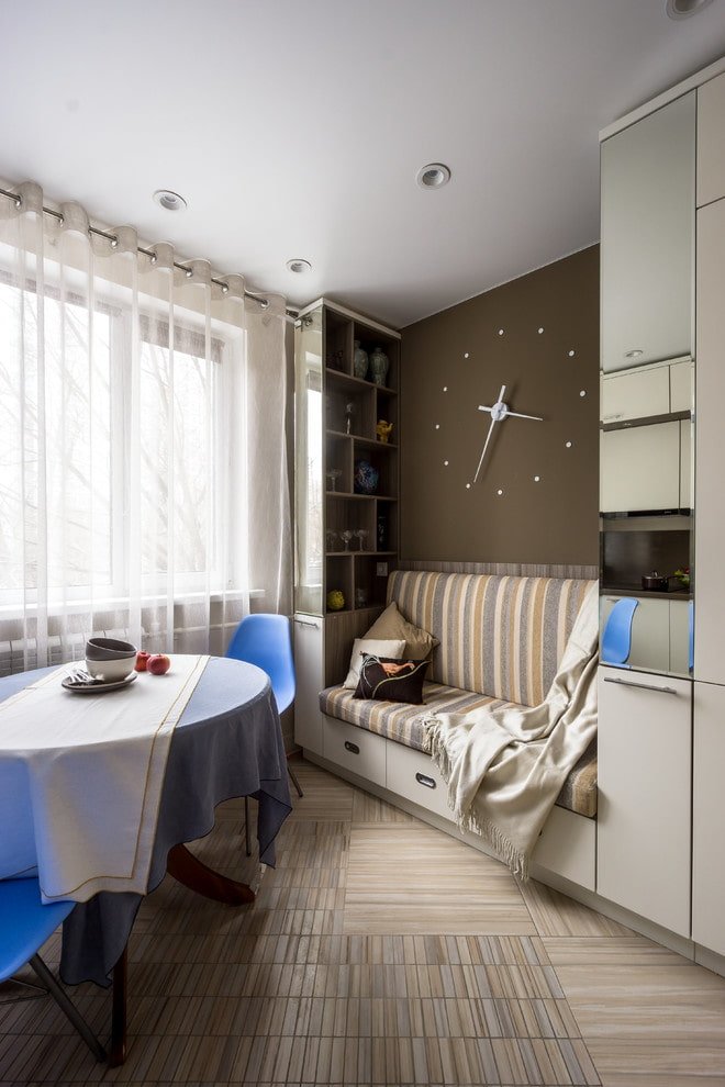 mini-divani nell'interno della cucina