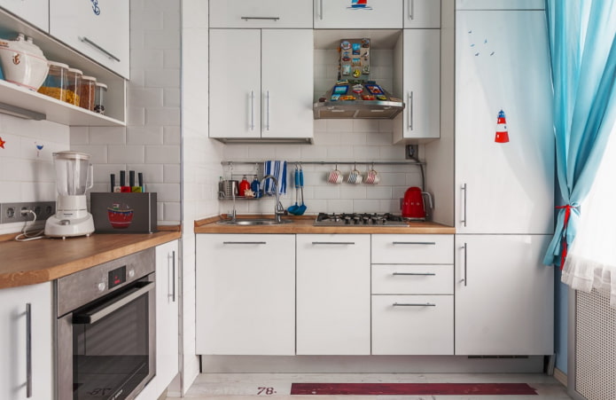 Cucina in stile scandinavo con fornello a gas