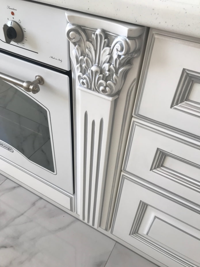patina grigia in cucina