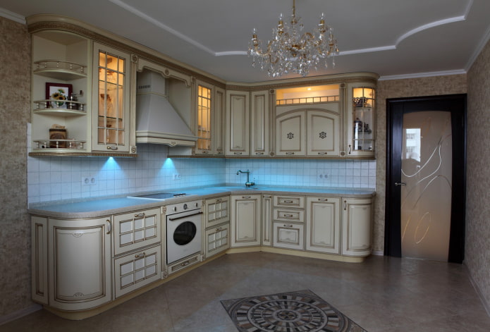 facciate intagliate in cucina