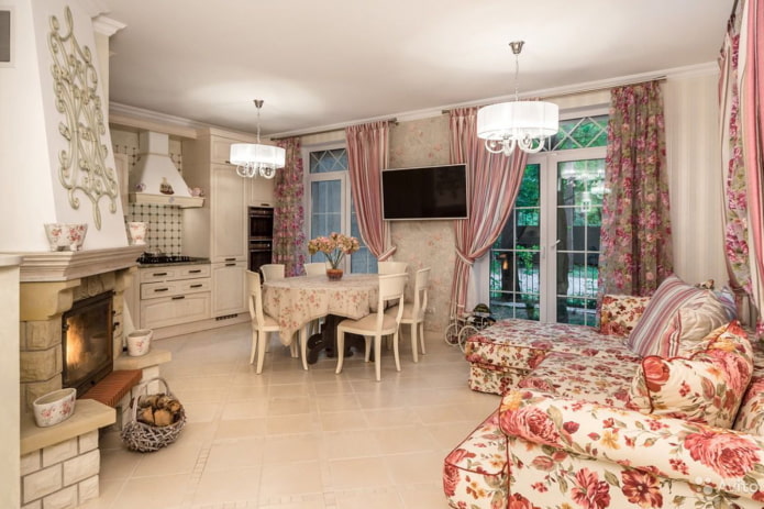 design degli interni di una cucina studio in stile provenzale