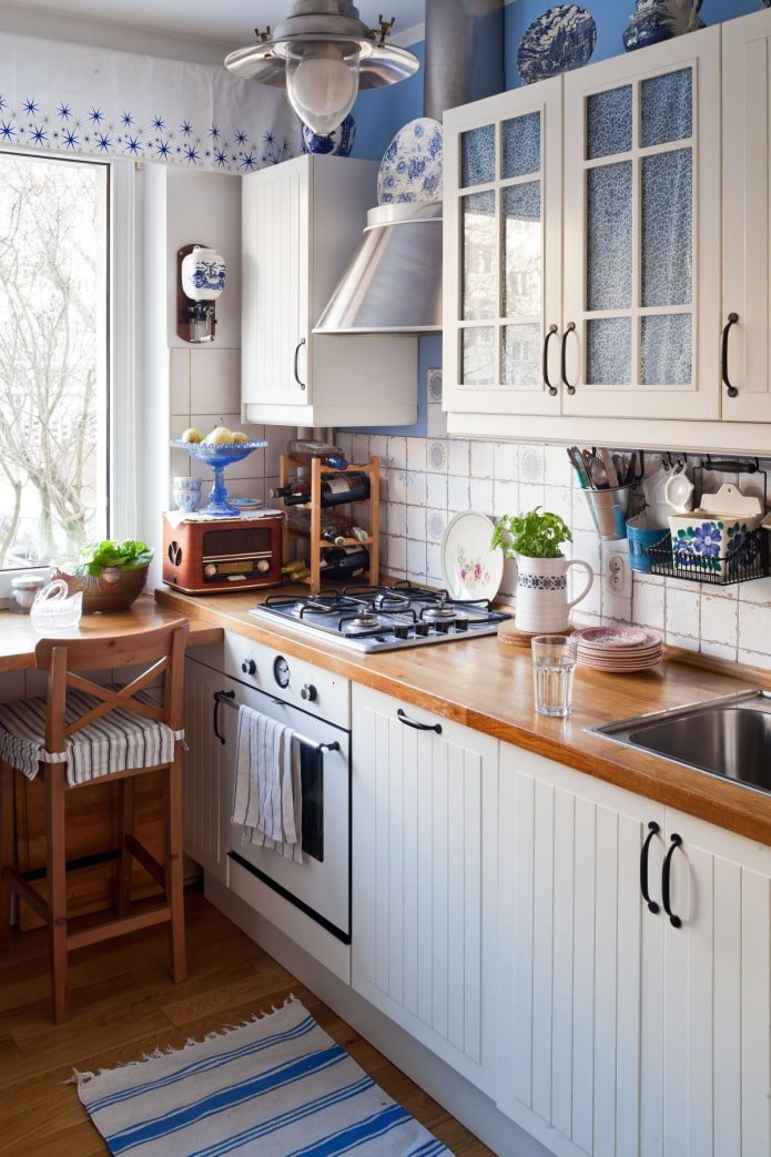 accenti blu in cucina