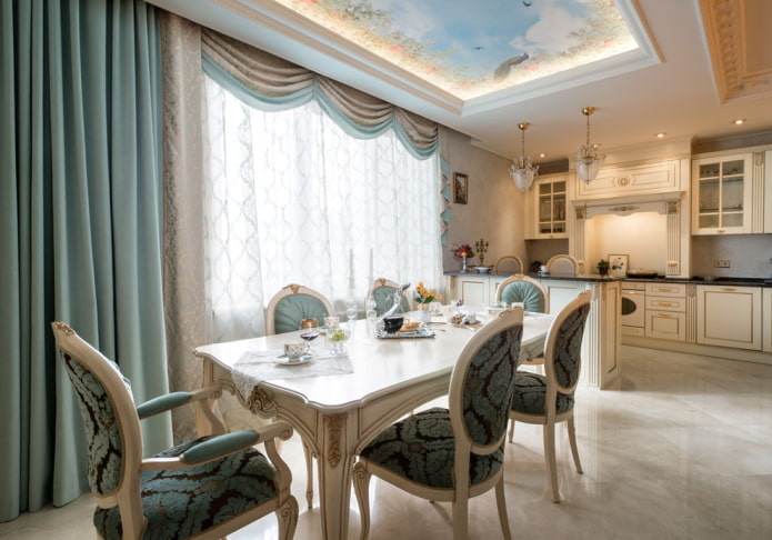 tende all'interno di una cucina classica