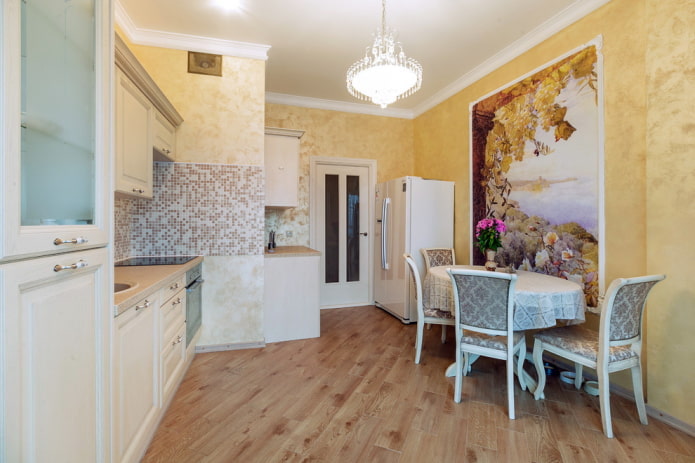 rivestimento murale all'interno di una cucina classica
