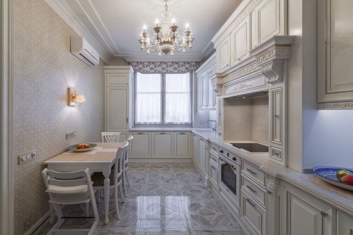 finitura del pavimento all'interno di una cucina classica