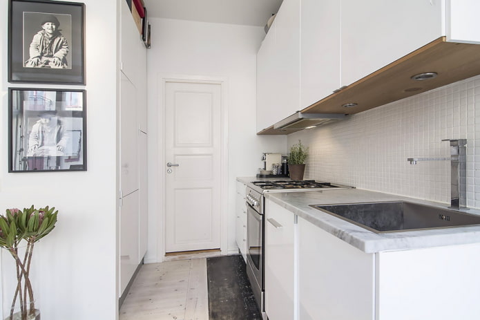 cucina nel corridoio