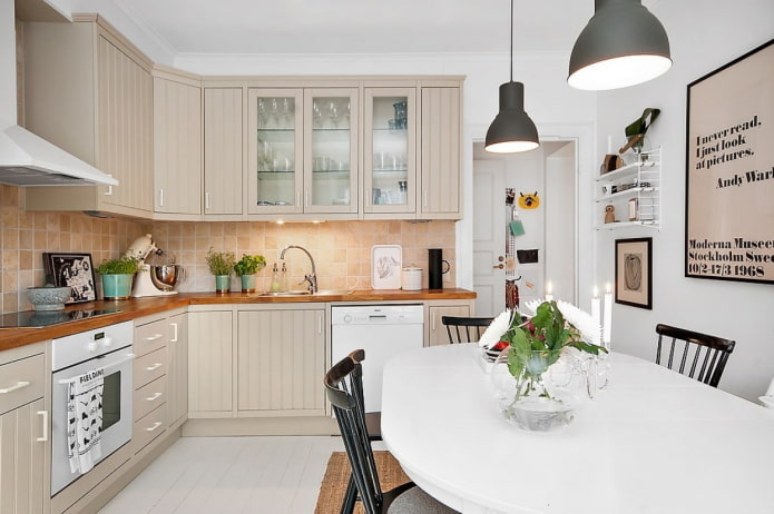 Scandinavo con elementi classici
