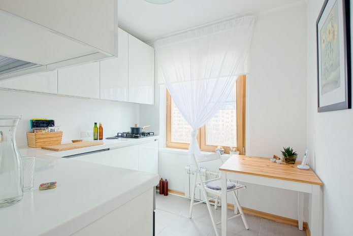 Piccola cucina bianca