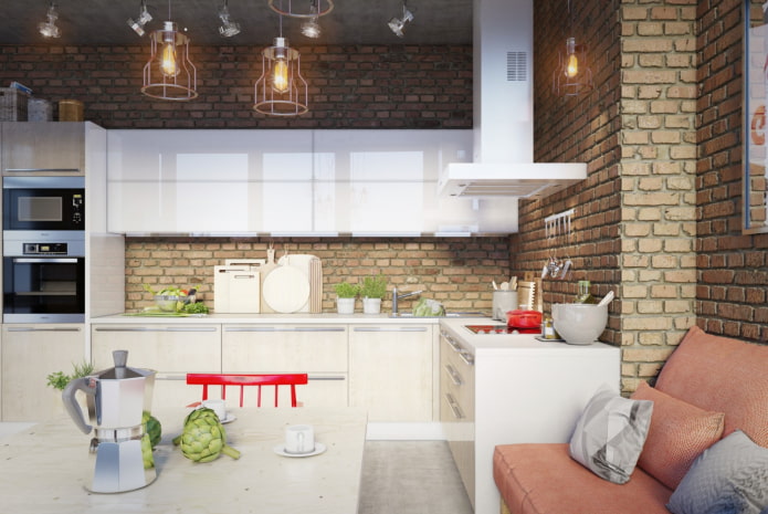 arredamento bianco lucido in una piccola cucina