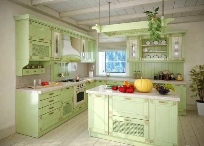 Stile provenzale negli interni di una cucina verde