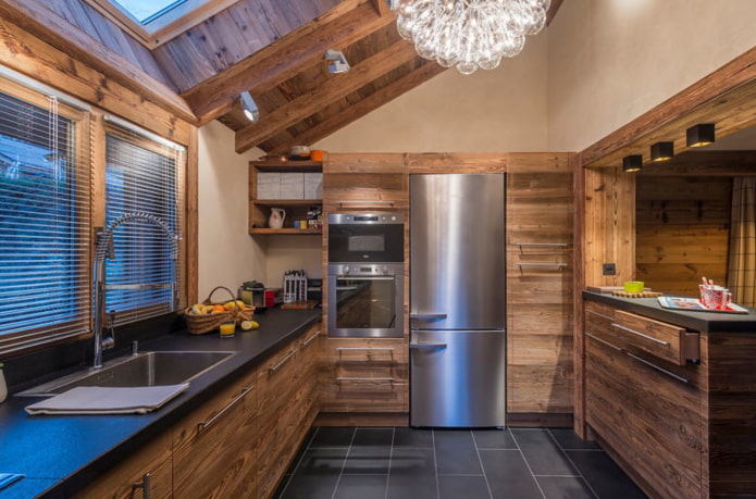 Cucina in legno a U