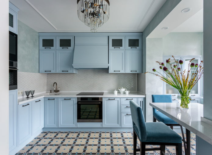 interno della cucina in colori chiari