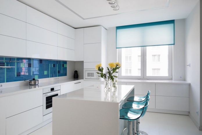 interno della cucina in colori chiari
