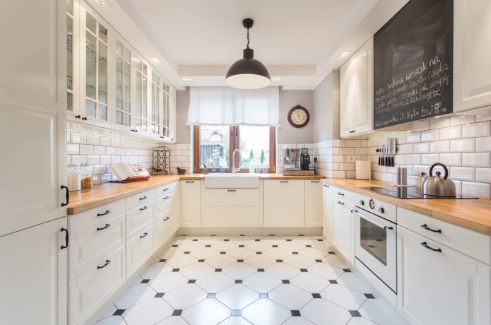 decorazione della cucina in colori chiari